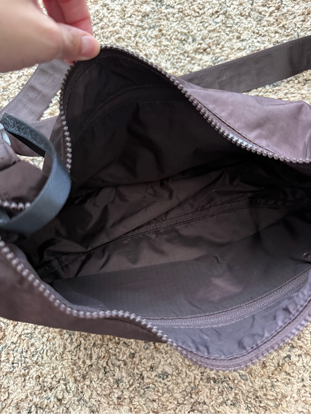 Baggu Medium Crescent Bag in Chocolate Plum - Picture 3 of 3